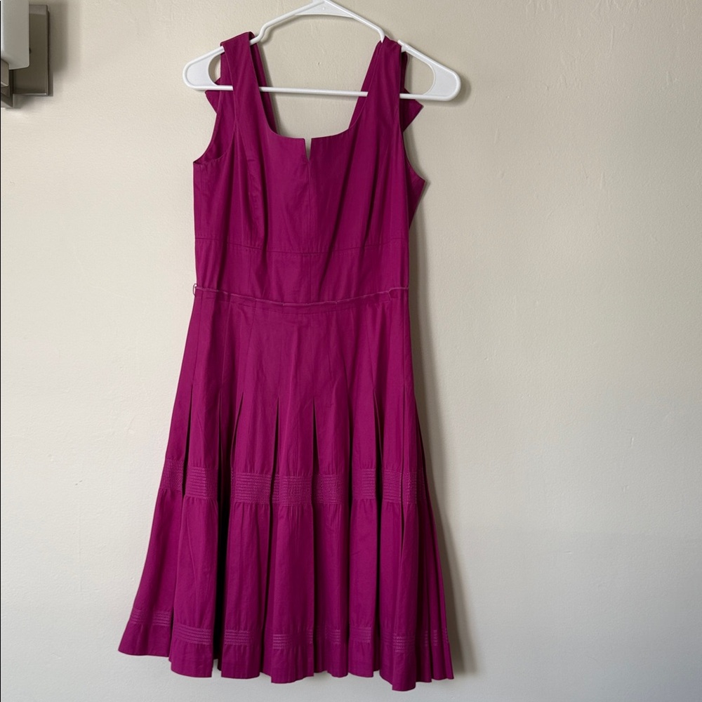 Avia Beautiful Tailored Magenta Fitted Dress